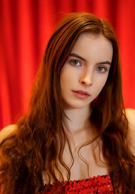 Met Art invite you to explore xxx pics featuring Loren Sun exhibit well-done body